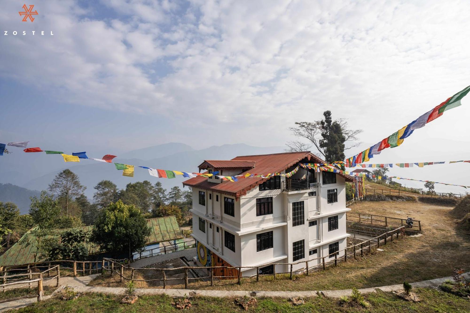 Zostel Rinchenpong Hostel Exterior foto