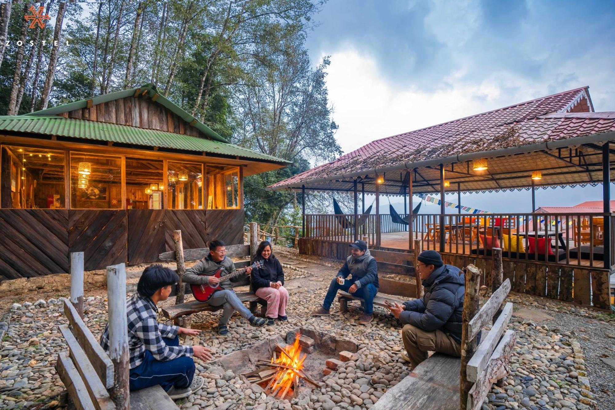 Zostel Rinchenpong Hostel Exterior foto